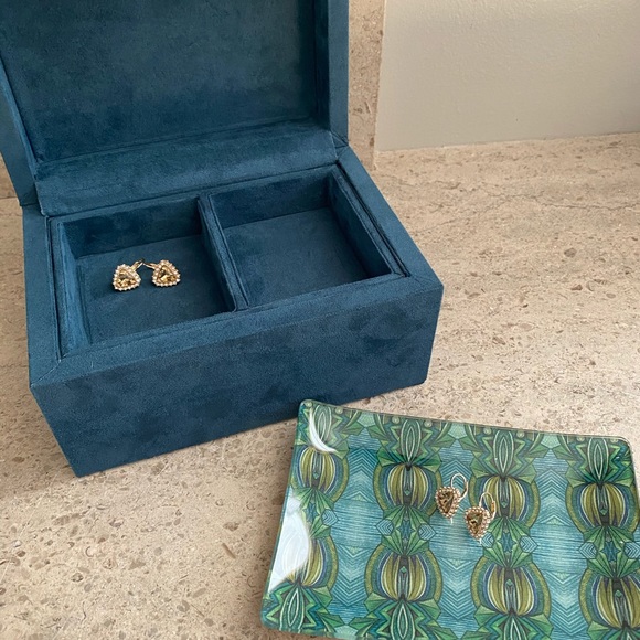 Banana Republic Heart Topaz Earrings - Picture 3 of 16